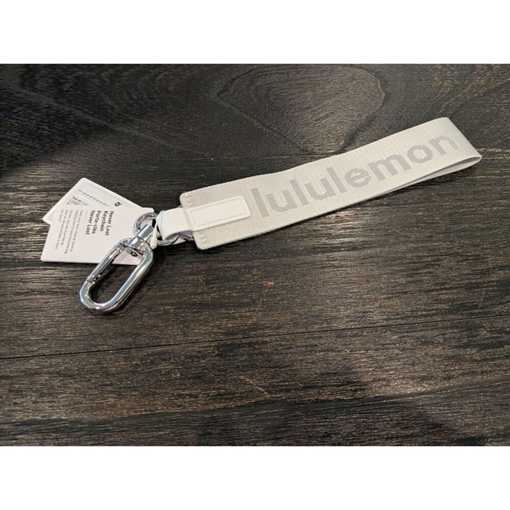 lululemon Never Lost Keychain Brand New White / Silver LU9B20S - Picture 2 of 4